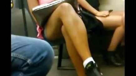 Mẹ Làm cho lưỡi yêu thổi kèn trong phim sec vlxx nhà bếp