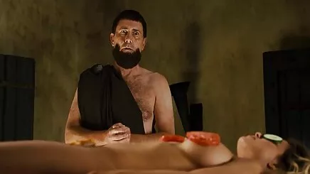 Nghịch ngợm tóc sec vlxx Vàng với một tay