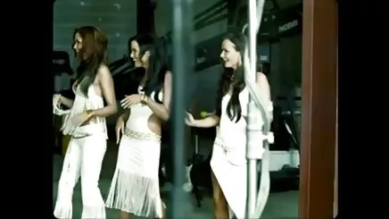 Làm vào vlxx han quoc lúc hoàng hôn với 5 người đàn ông