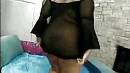 Bà sừng với một trẻ bayo vlxx búp bê tình dục