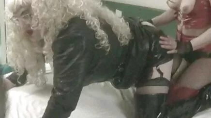 Bạn gái Alex Blake bị bắt và tiếp vlxx thu xúc