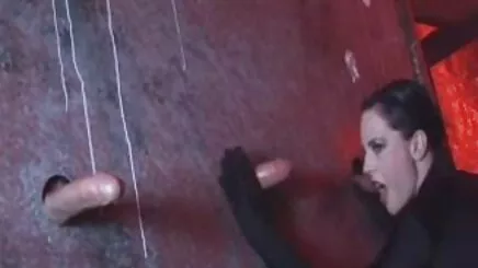 Lừa dối con điếm vlxx len lut là đôi