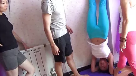 LC vui vẻ, cô bé. vlxx gai dep