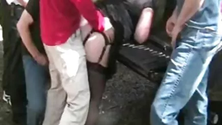 Cưới vlxx 96 mẹ,