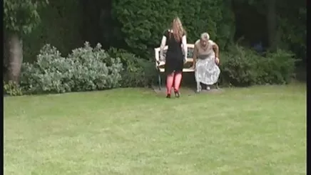 Đen, DẦY vlxx thang may Tước