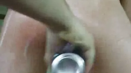 Cô gái tóc vàng bị trói và đồ chơi vlxx lam tinh